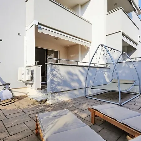 Apartment Secret Garden 3